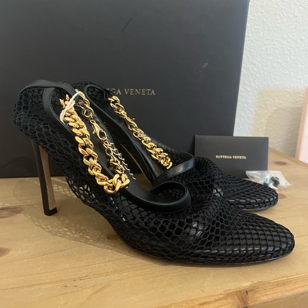 BOTTEGA VENETA Pumps size 39 new in box